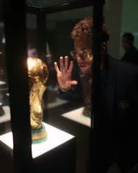 Neymar looking at trophy Meme Template