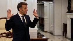 Macron - Its not me Meme Template