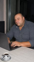srbenda laptop Meme Template