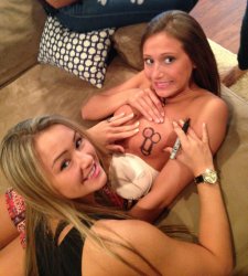 desnuda friend prank Meme Template