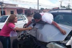 reportera/ accidente Meme Template