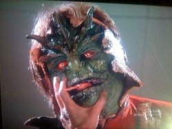 v-lizard Meme Template