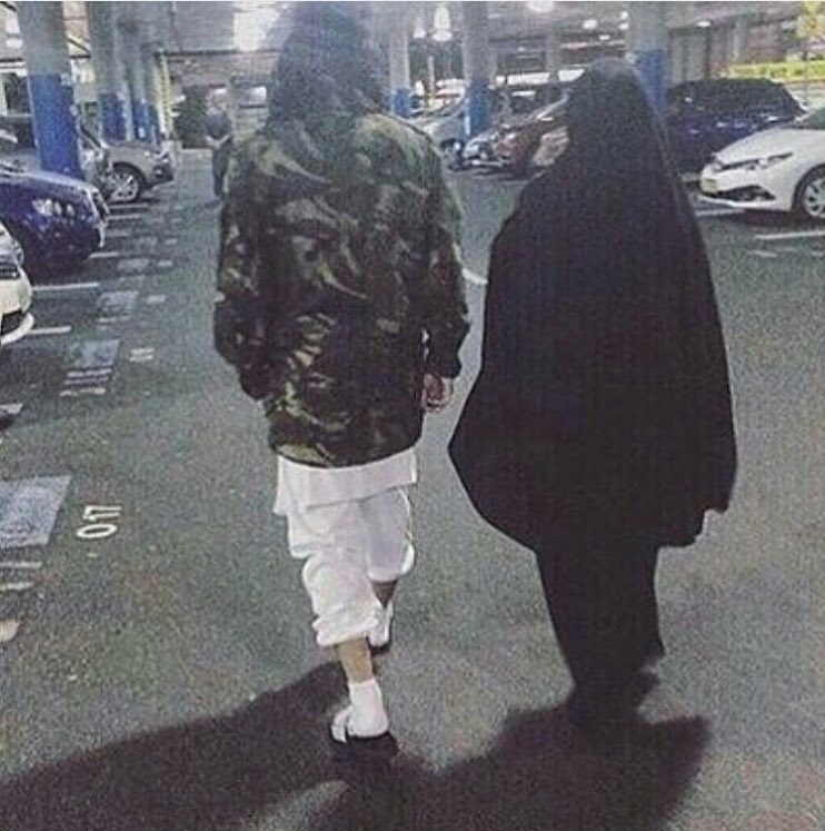 muslim couple 1 Blank Meme Template