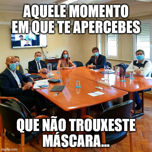 Ups, I did it again... | AQUELE MOMENTO EM QUE TE APERCEBES; QUE NÃO TROUXESTE
MÁSCARA... | image tagged in judging,portugal,mask,forget | made w/ Imgflip meme maker