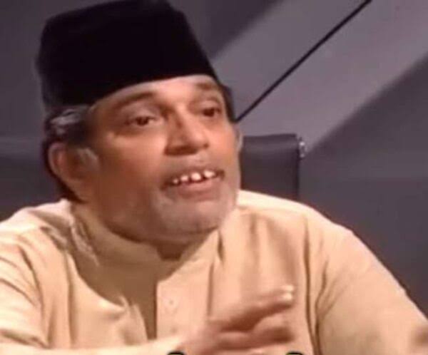 Moin Akhtar Blank Meme Template