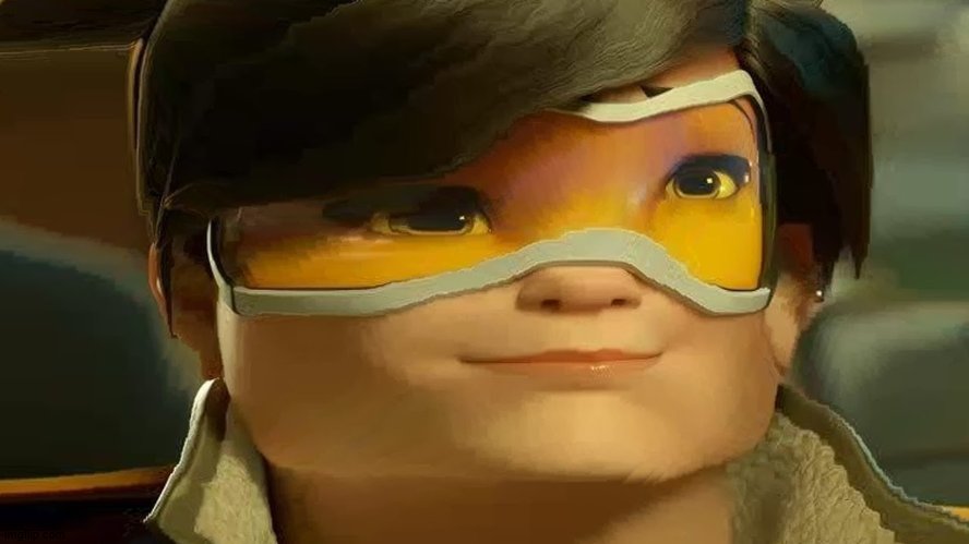 what did i just see | image tagged in tracer cringe,tracer,overwatch,tf2 | made w/ Imgflip meme maker