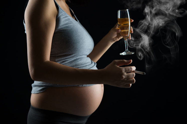 pregnant womand drinking and smoking Blank Meme Template