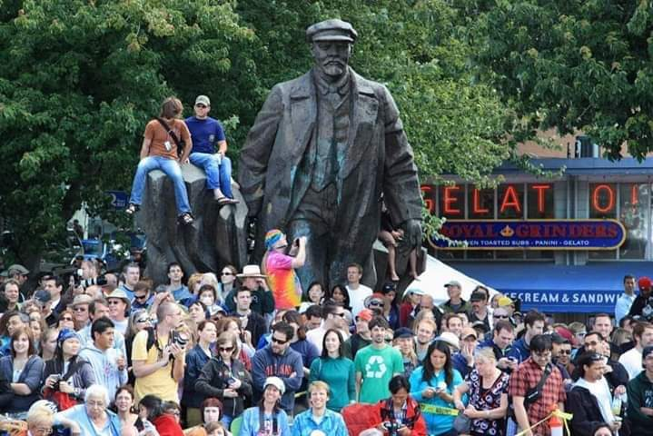 Lenin Statue in Seattle Blank Meme Template
