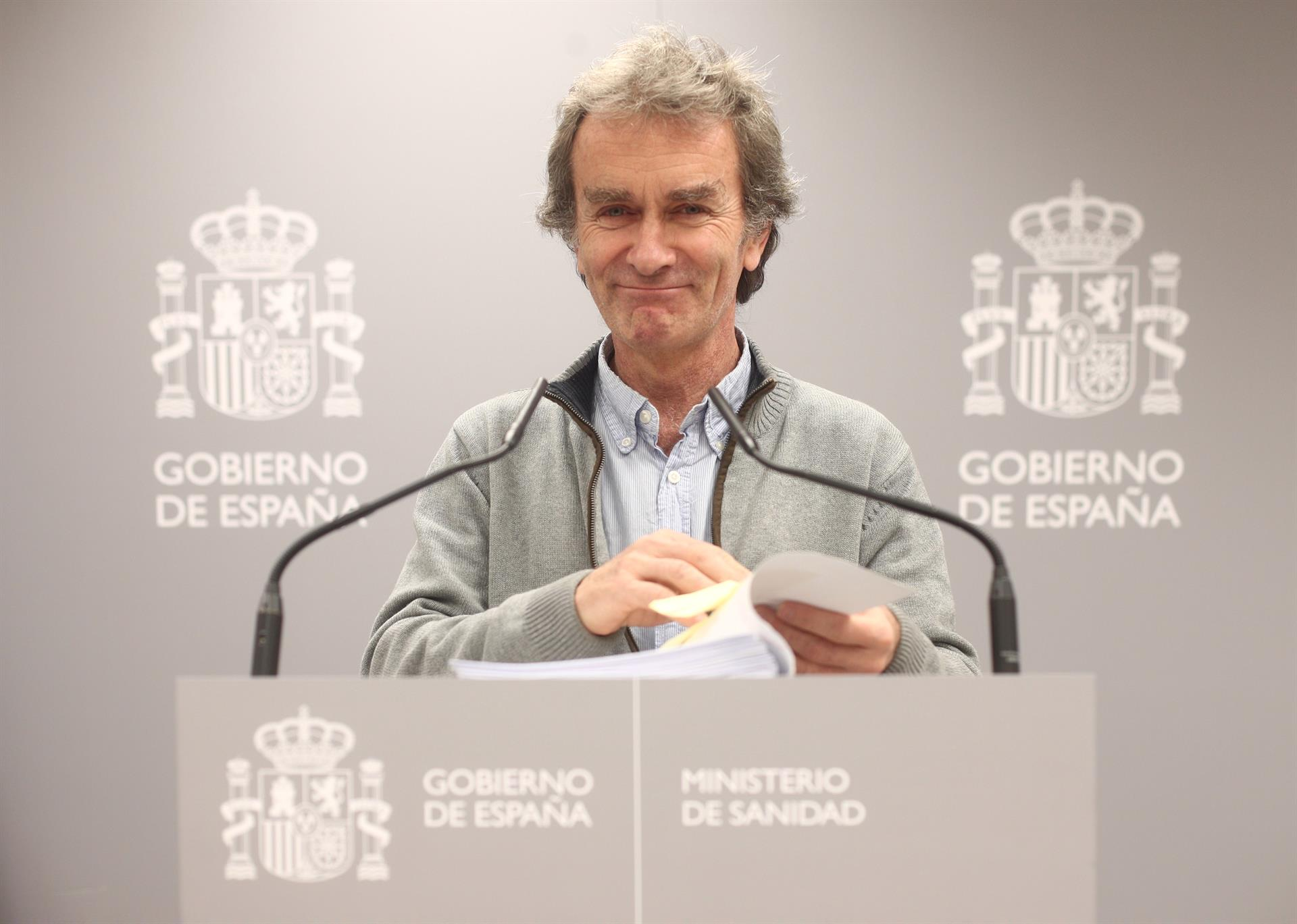 High Quality Fernando Simón riendo Blank Meme Template