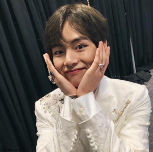 UwU taetae | made w/ Imgflip meme maker