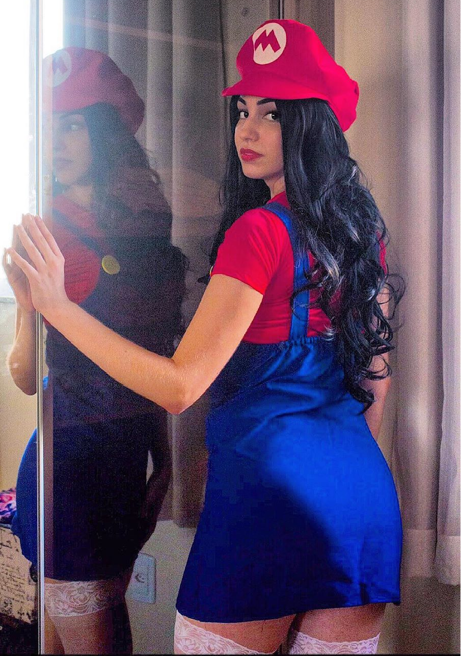 High Quality Super Mario Bros girl Blank Meme Template