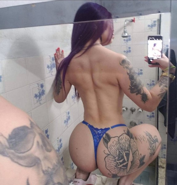 Sexy tattoo selfie Blank Meme Template