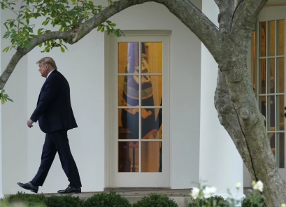 trump evicted from white house Blank Meme Template