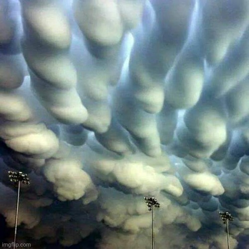 Mammatus Clouds | image tagged in clouds,awesome,picture | made w/ Imgflip meme maker