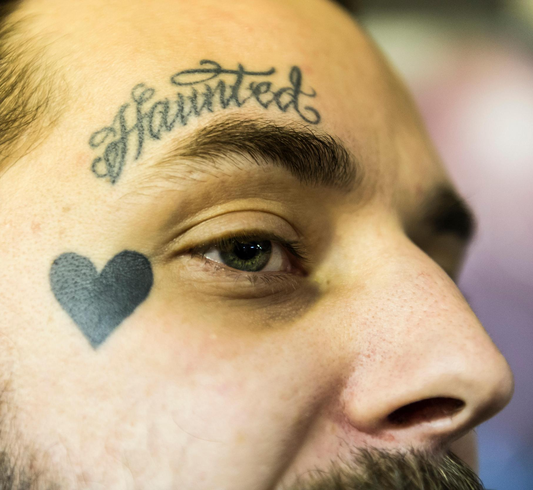 Lady tattoos boyfriend's name on her face to prove her love for him
