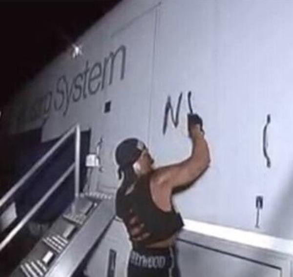 Hulk Hogan Spray Paint Blank Meme Template