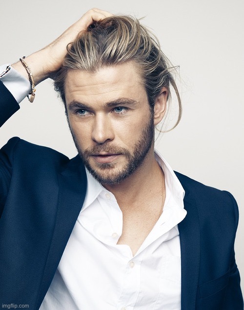 Chris Hemsworth | image tagged in chris hemsworth | made w/ Imgflip meme maker