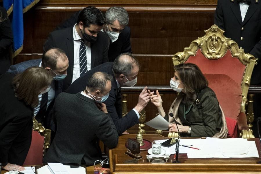 High Quality 19/01/2021: VAR al Senato Blank Meme Template