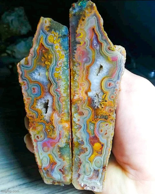 Turkish Agate.  Photo credit- Menekse Basturk | image tagged in colorful,agate,awesome pic | made w/ Imgflip meme maker