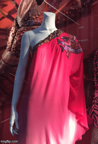 Medusa feels liberated without her head. No more thinking! No more snake bites!
She is a brand new mannequin. | image tagged in gifs,fashion,dundas,bergdorf goodman,greek mythology,medusa | made w/ Imgflip images-to-gif maker