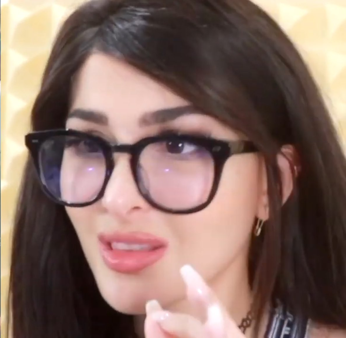 High Quality SSSniperwolf Thats Illegal Blank Meme Template