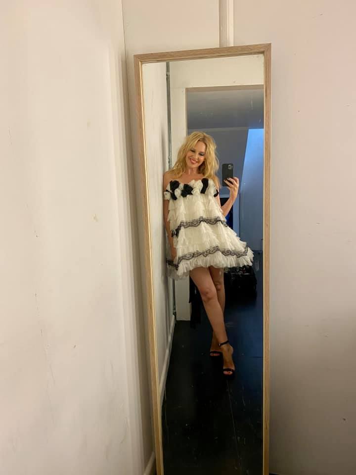 Kylie selfie 2 Blank Meme Template