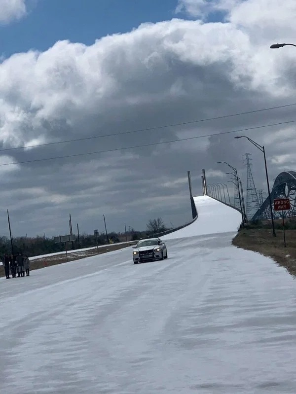 High Quality Snow in Texas Blank Meme Template