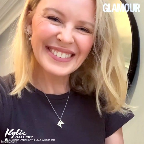 Kylie wins Gamechanging Icon at Glamour Women of the Year, 2021. | image tagged in kylie glamour | made w/ Imgflip meme maker