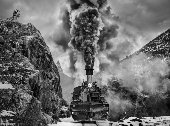 unusually sexy train | image tagged in majestic train | made w/ Imgflip meme maker