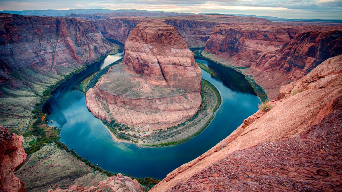 Horseshoe Bend Overlook. Arizona. Photo credit: Dawn Davis | image tagged in awesome,pics,photography | made w/ Imgflip meme maker