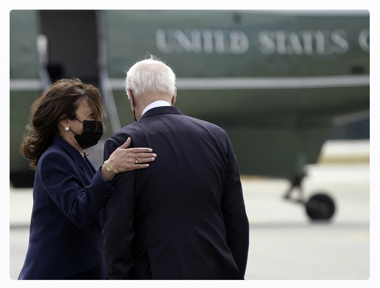 High Quality Kamala and Joe Blank Meme Template