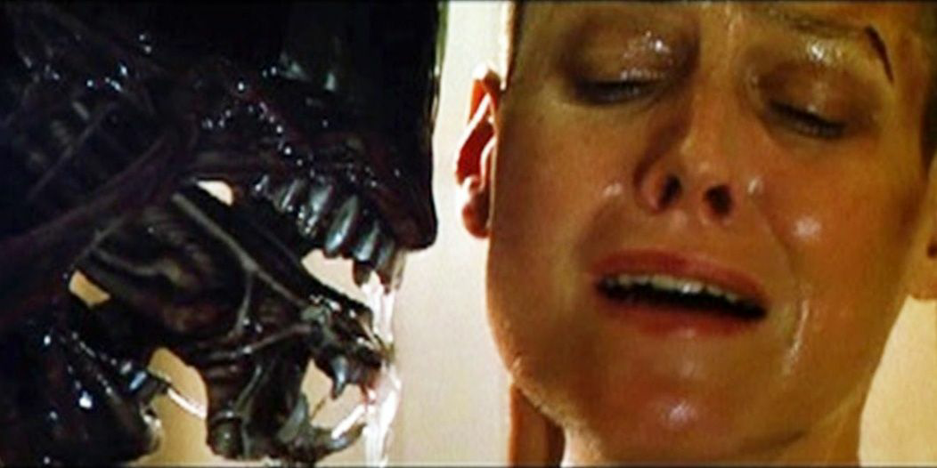 Alien and Ripley closeup 2 Blank Meme Template