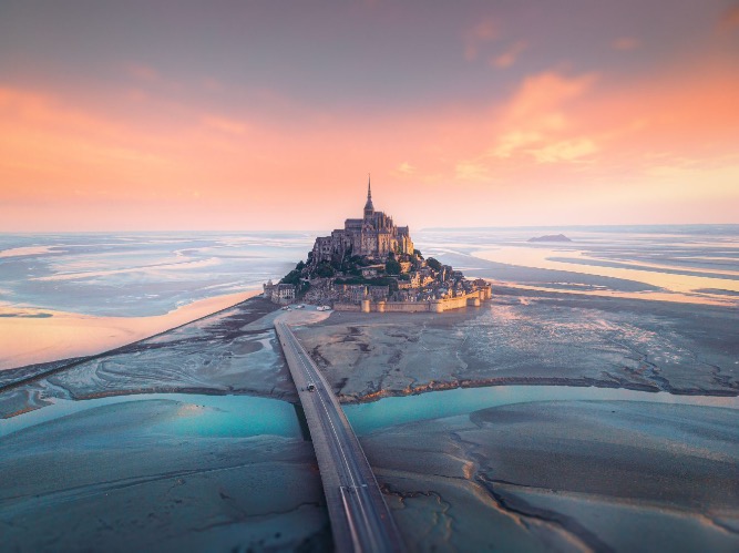 Take a Left at the Castle | image tagged in awesome,pics,photography | made w/ Imgflip meme maker