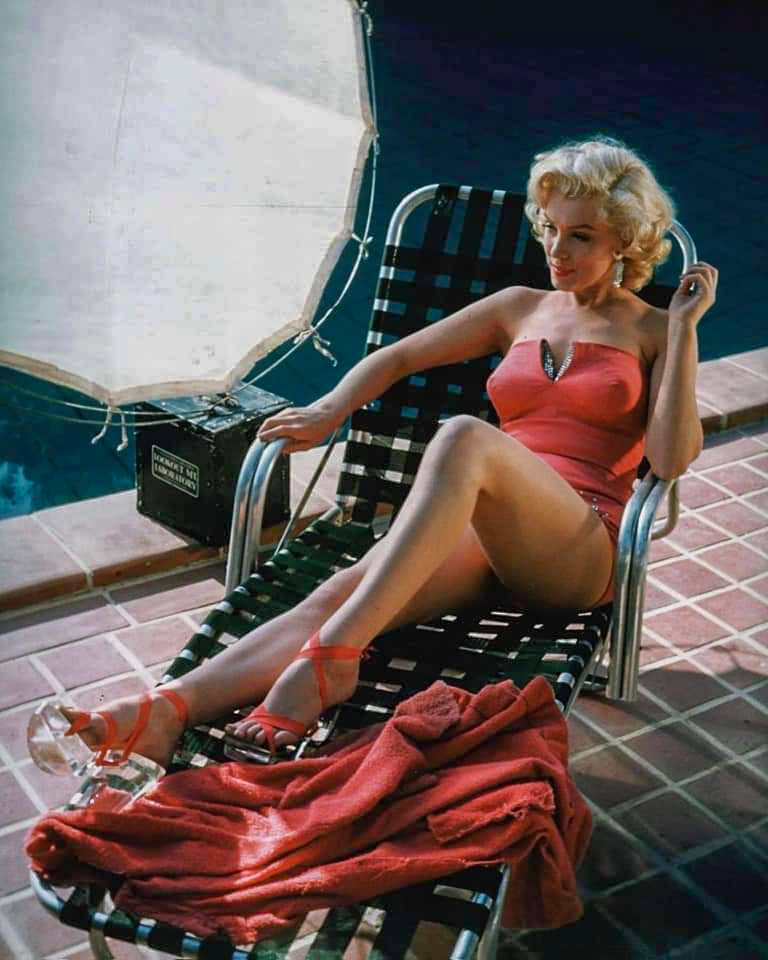 Marilyn Monroe boobs Blank Meme Template