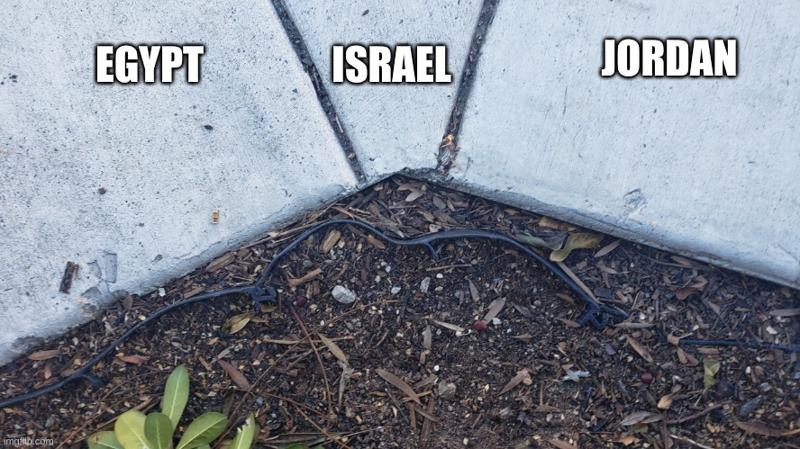 Middle Eastern Geography be like | ISRAEL; JORDAN; EGYPT | image tagged in three sidewalks | made w/ Imgflip meme maker