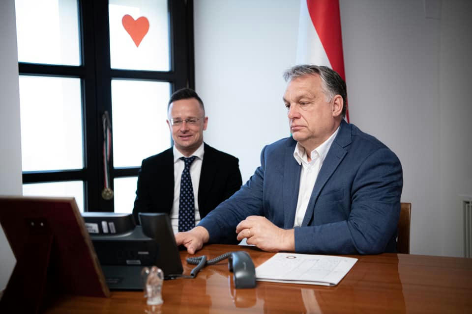 Orbán Viktor és Szijjártó Péter Blank Meme Template