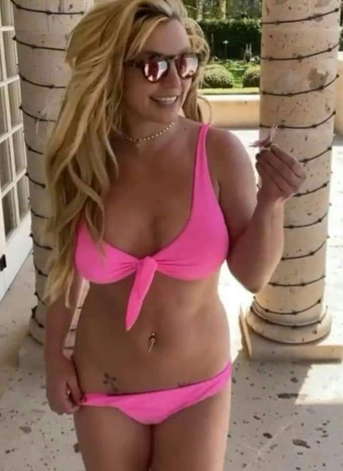 Britney Spears bikini Blank Meme Template