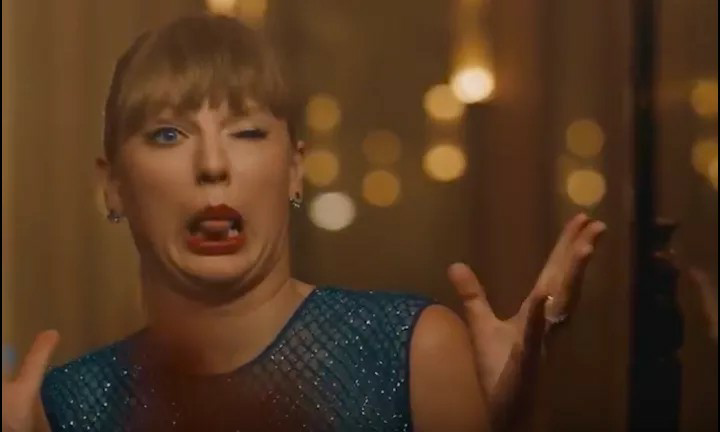 High Quality Taylor Swift goofy face Blank Meme Template