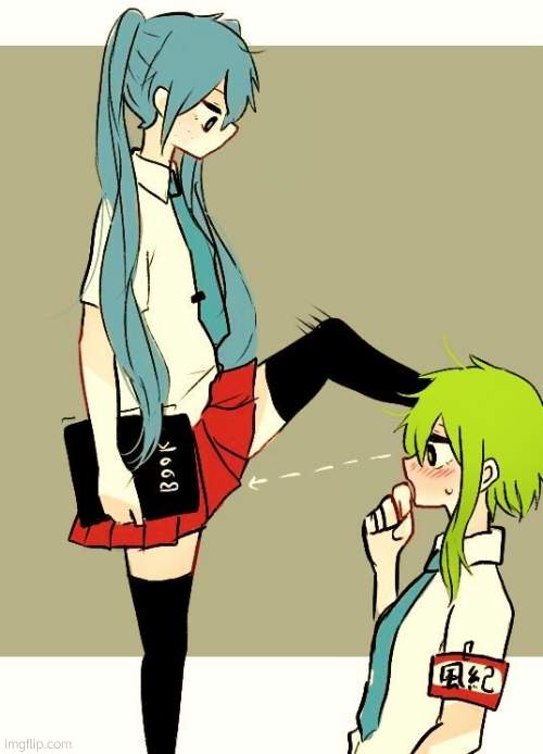 GUMI wants Miku's lips | image tagged in gumi wants miku's lips | made w/ Imgflip meme maker