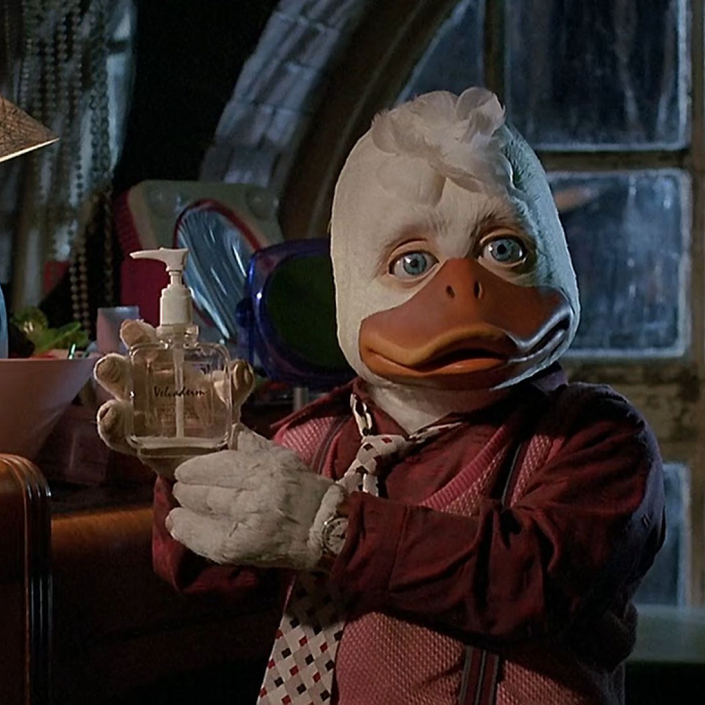 Howard the Duck pitches Blank Meme Template