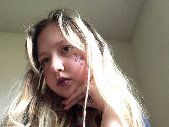Doing my makeup to songs day 3: Zavodila (sorry i missed some days!) | made w/ Imgflip meme maker