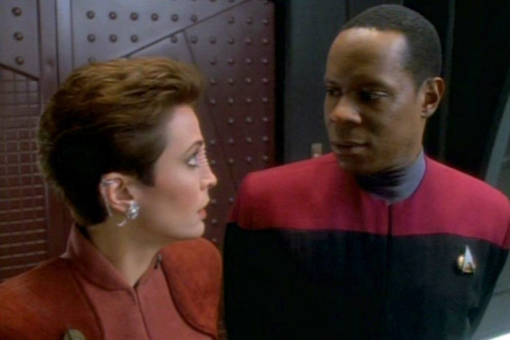 Kira and Sisko Star Trek Deep Space Nine Blank Meme Template