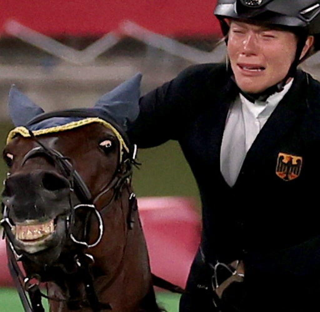 Annika Schleu Blank Meme Template