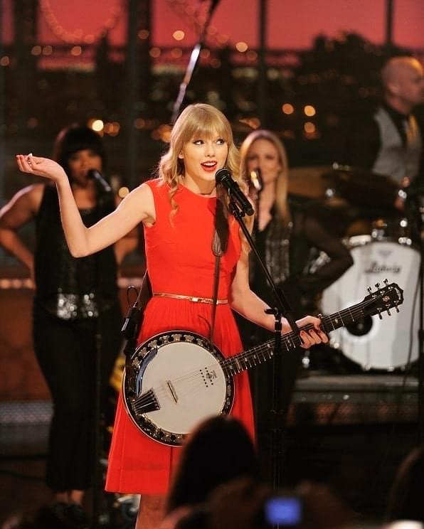 Taylor Swift banjo Blank Meme Template