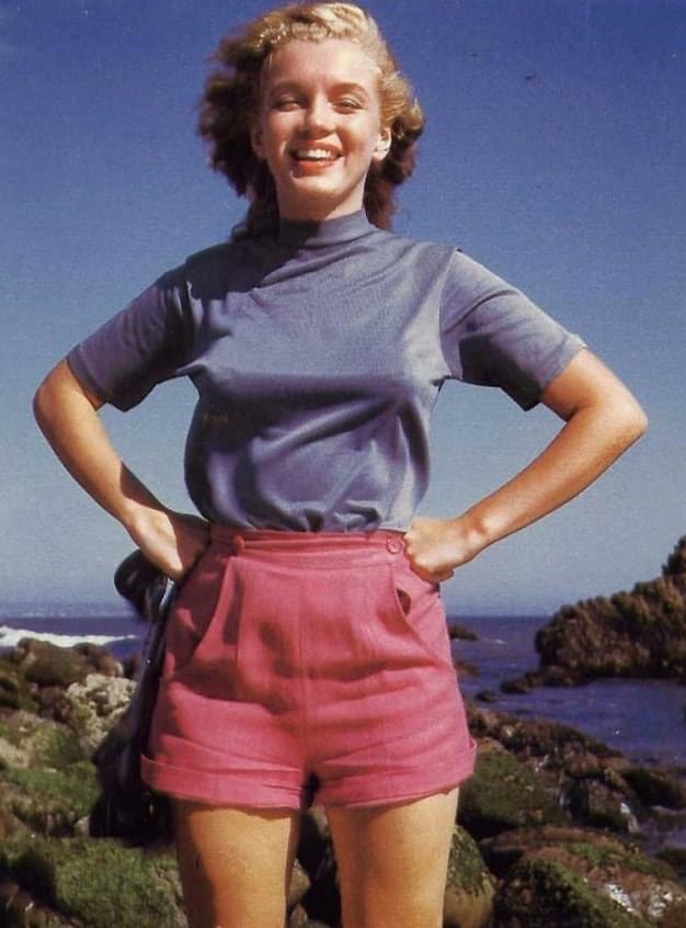 High Quality Young Marilyn Monroe Blank Meme Template