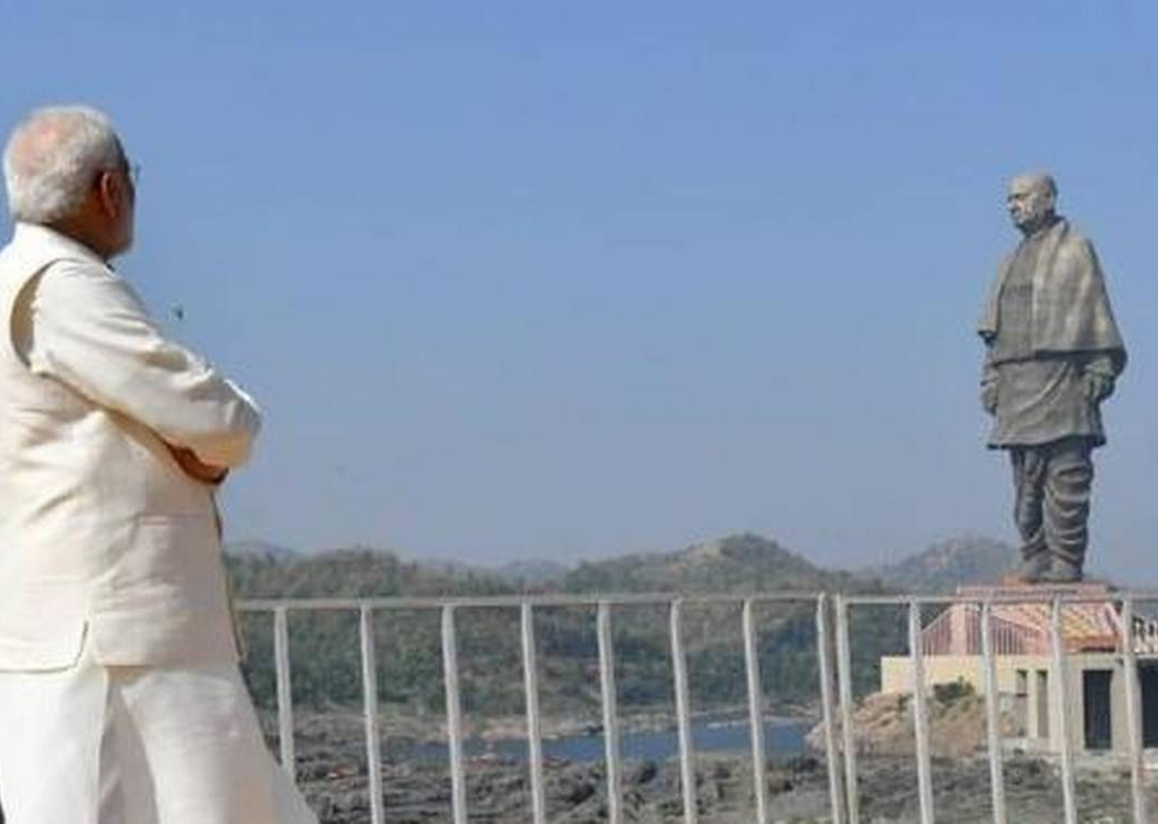 The Statue of Unity Blank Meme Template