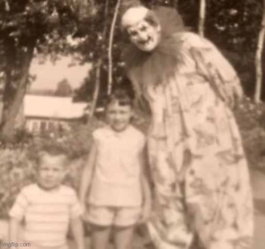 I GOT A PICTURE WITH MARIOTHEMEMER | image tagged in funny | made w/ Imgflip meme maker