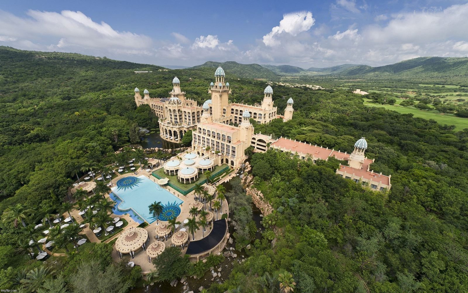 Palace of the Lost City South Africa | image tagged in awesome | made w/ Imgflip meme maker