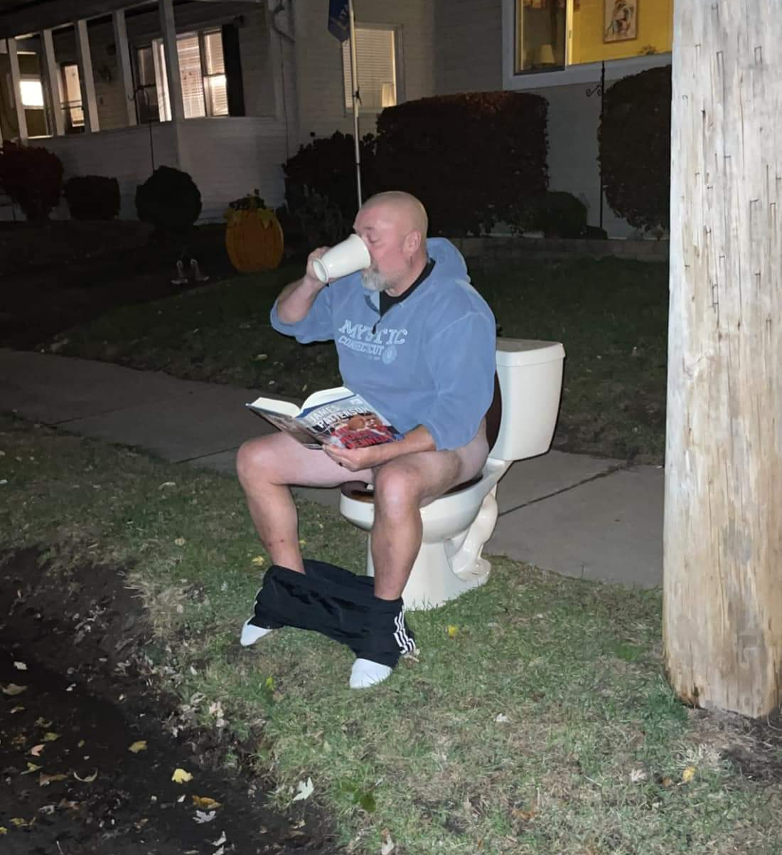 High Quality Guy on toilet reading book drinking coffee Blank Meme Template