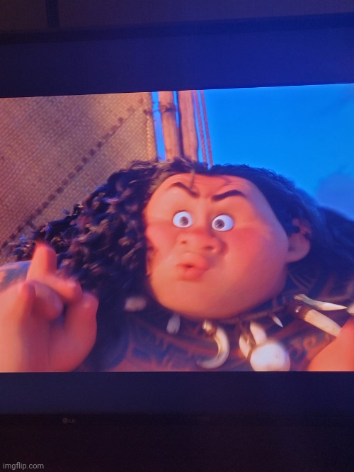 Never pause moana | image tagged in maui well | made w/ Imgflip meme maker